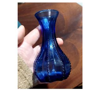 Indiana Glass Cobalt Blue Glass Vase Beaded Edge Decorative Glossy Gourd Shape